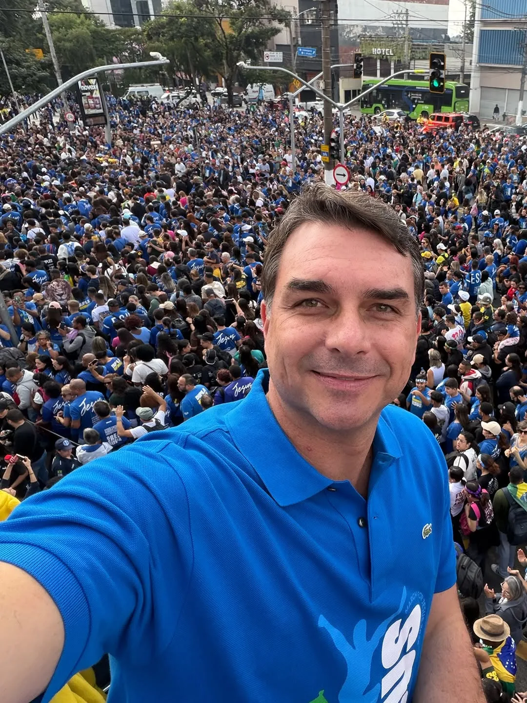 Brasil cancela los pasaportes de Flávio Bolsonaro e investiga su viaje a Estados Unidos