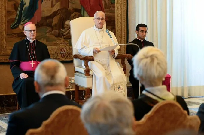 El papa León XIV vota por correo en las elecciones de Estados Unidos y marca un hito histórico