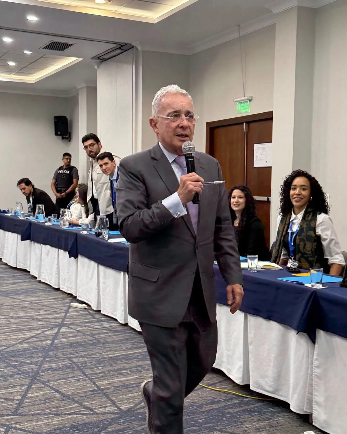 La Comisión de Acusación remite 2.322 folios a la Corte en proceso sobre Álvaro Uribe