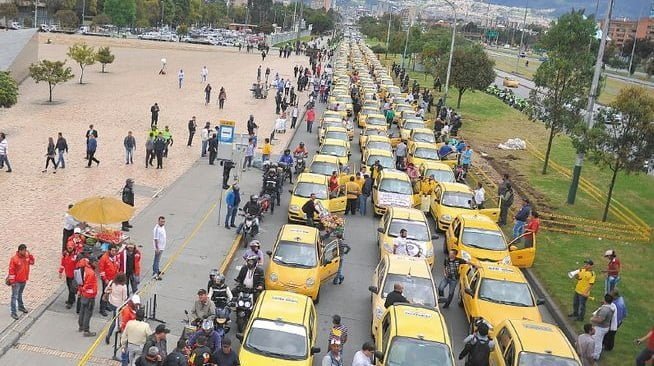 El gremio de transporte público también se une al Paro