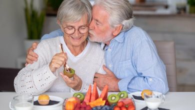 Alimentos que reducen el riesgo de Alzheimer: 11 opciones respaldadas por estudios científicos