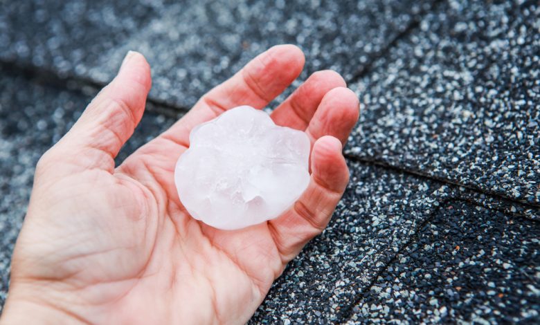 Bebé pierde la vida luego de que le cayera granizo de 10 centímetros en la cabeza