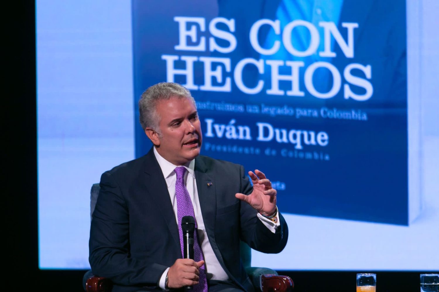 Le piden a Iván Duque que renuncie a su nuevo trabajo