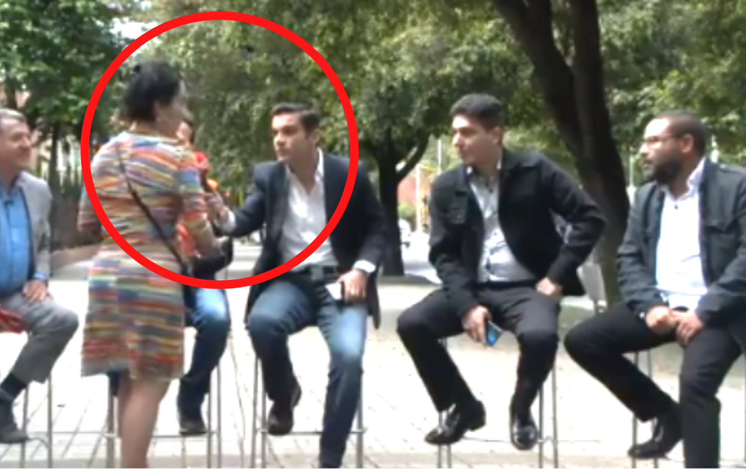 captura de la transmisión juan diego alvira entrevista a una mujer