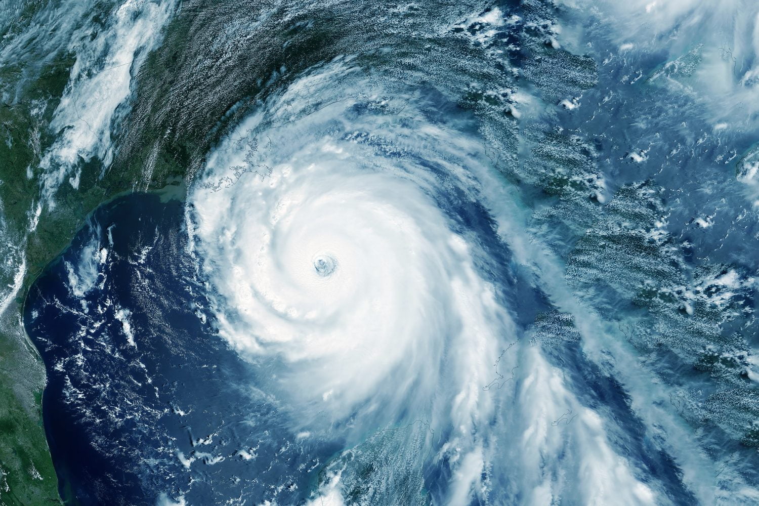 huracán Lisa | tormenta Nicole estado de emergencia tornados - huracan Beryl
