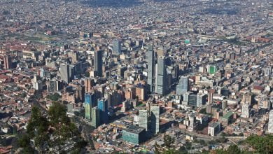 bogotá en la actualidad inteligencia artificial / contaminación / clase alta / terremotos en Bogotá