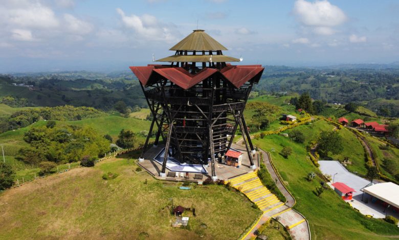 Punto de vista en Filandia, Quindio, Colombia / Dos municipios colombianos recibieron el reconocimiento como dos de los Best Tourism Villages 2023. El concurso anual que reconoce los Mejores Pueblos - Los pueblos más hermosos de Colombia para visitar este año