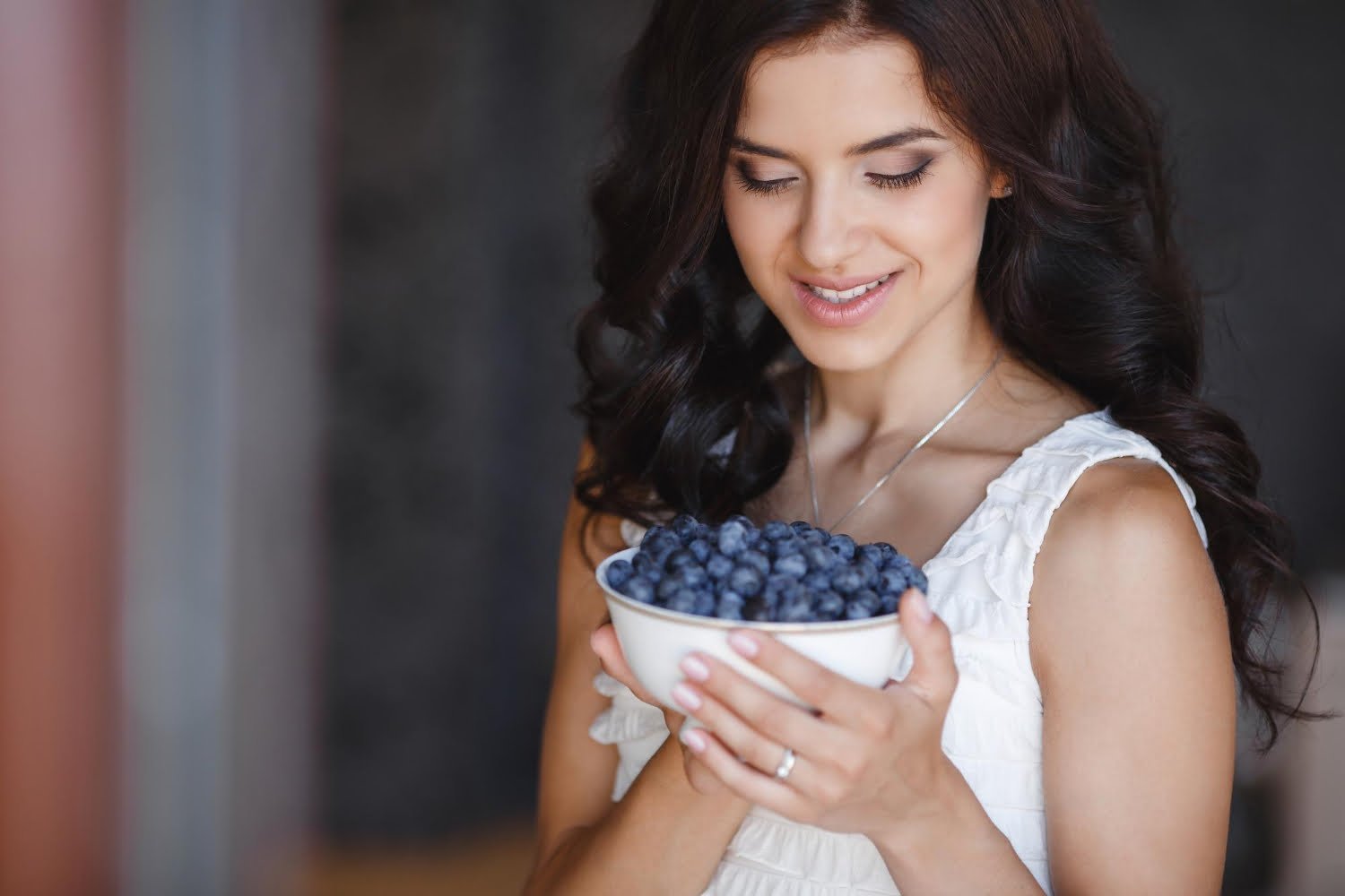 Los beneficios de tomar jugo de arándanos en ayunas todos los días