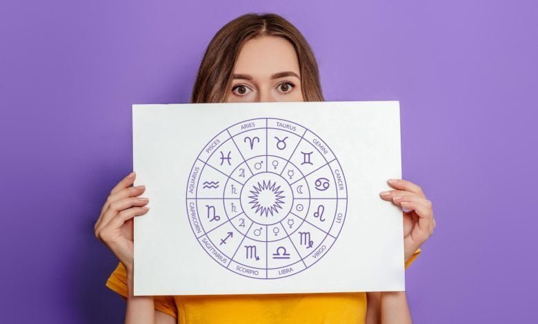 Descubre la carrera profesional que debes estudiar según tu signo del zodiaco