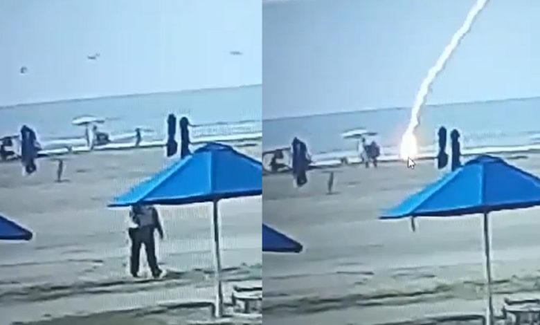 Video de tragedia en playas de Cartagena: un rayó impactó y le quitó la vida a una mujer  / falleció por un rayo