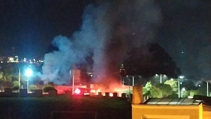 incendio en planta de coca cola pasto