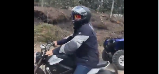 Iván Duque se ha hace viral en Internet por su video como motorista