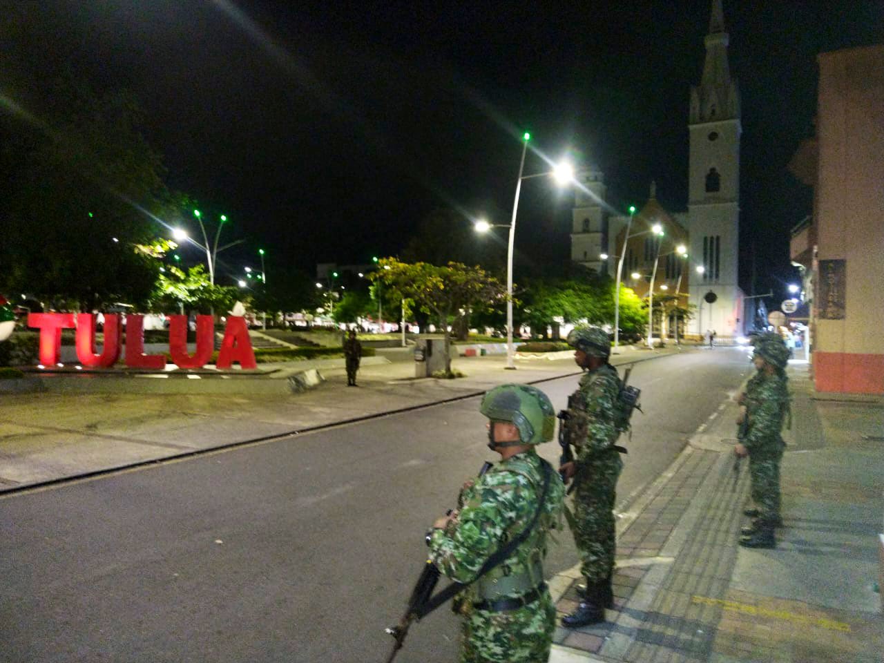 tuluá militarizada / Bogotá