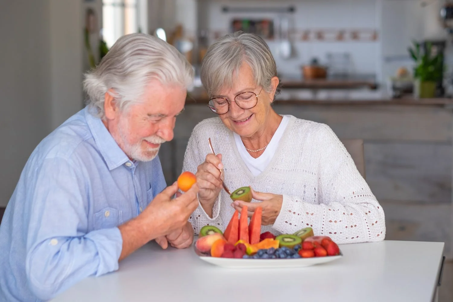 Tres alimentos que deberían comer las personas mayores de 70 años / olor de las personas mayores