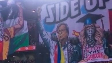 ¿Por qué la imagen de Gustavo Petro apareció en estadio de África?