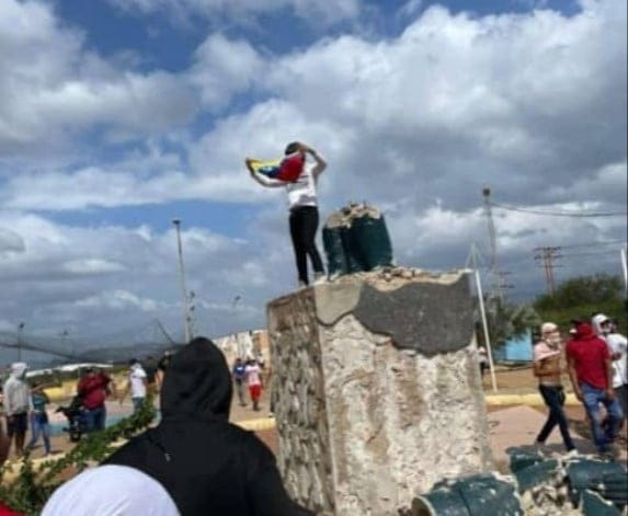 estatua de Hugo Chávez