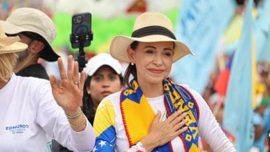 "No vamos a dejar las calles": María Corina Machado